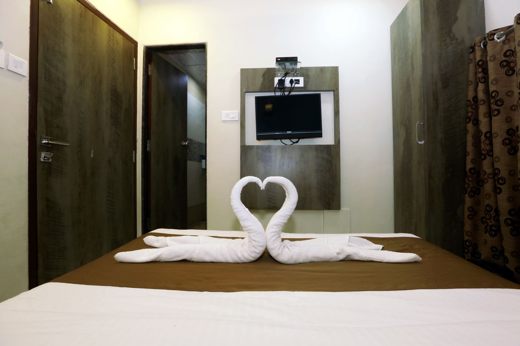 Hotel Grace Inn Mumbai Kültér fotó