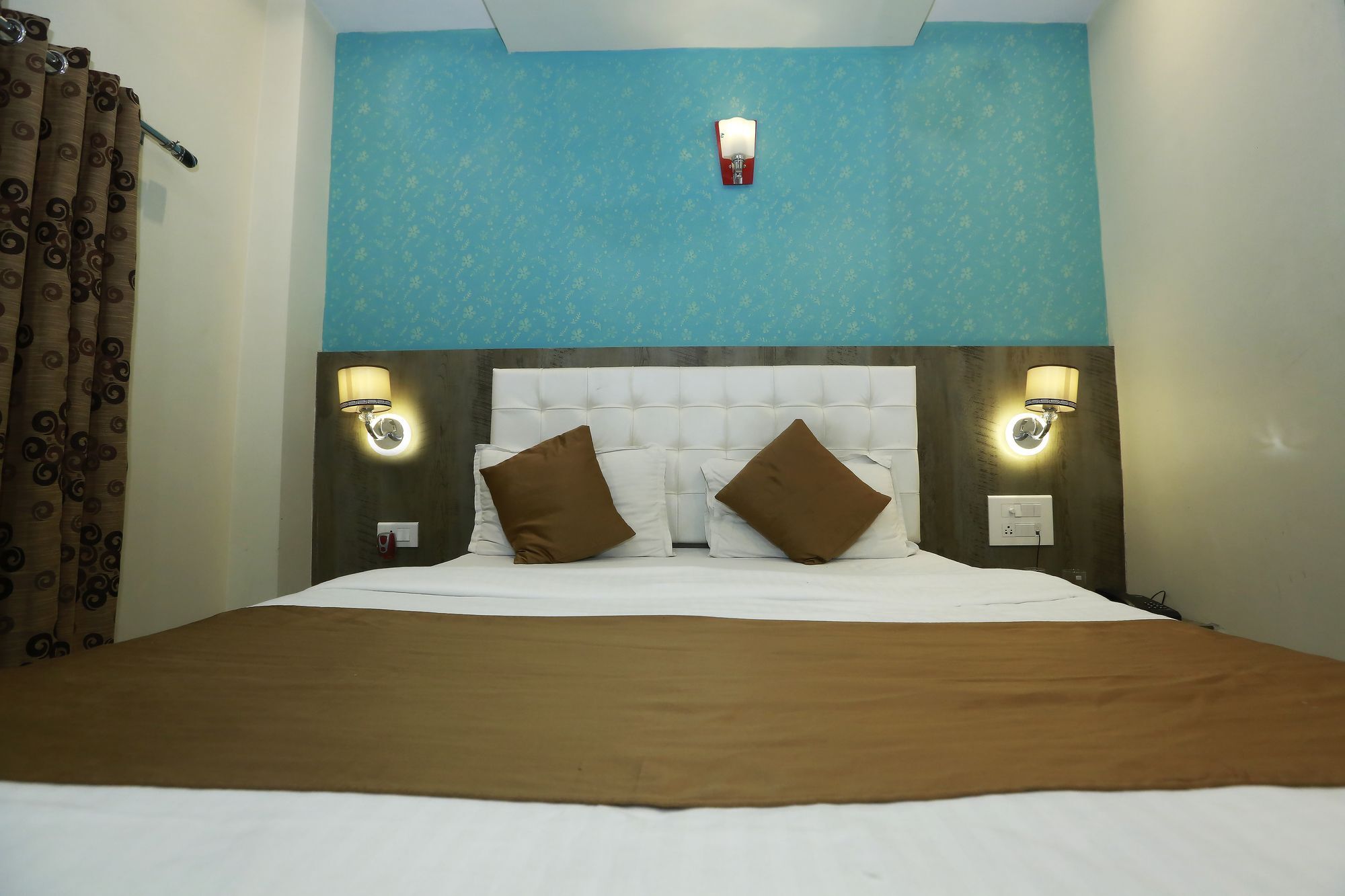 Hotel Grace Inn Mumbai Kültér fotó
