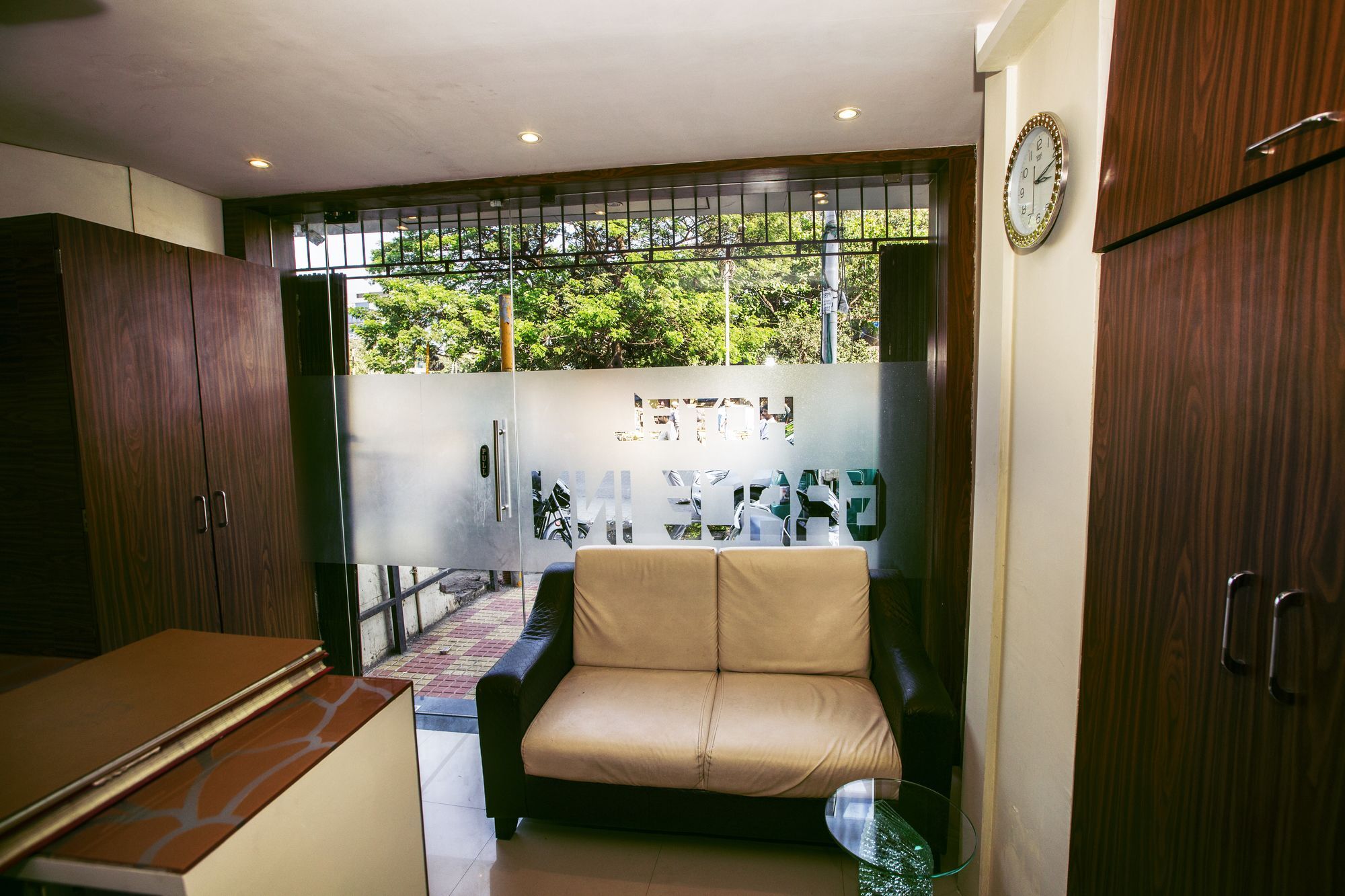 Hotel Grace Inn Mumbai Kültér fotó